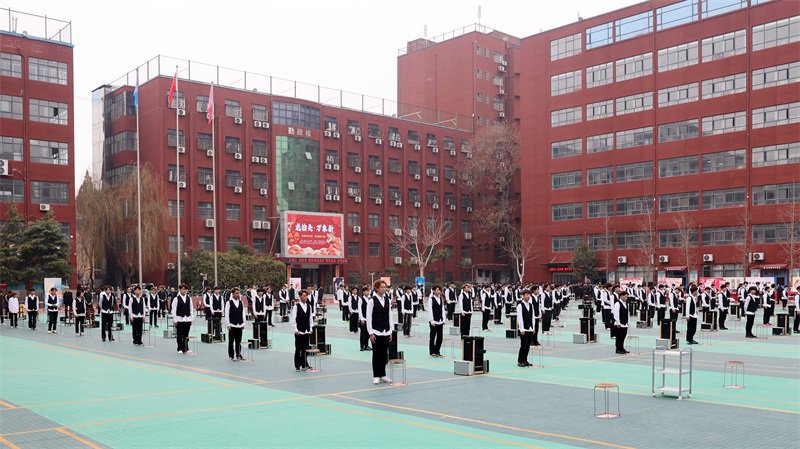 【2025年】郑州商专举行二